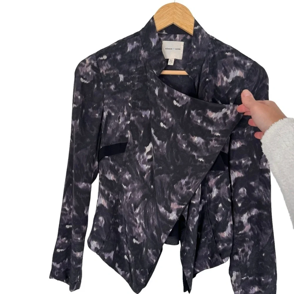 Urban Outfitters Silk Cardigan Jacket M Gray Vampire Dark Romantic Gothic Witch‎
